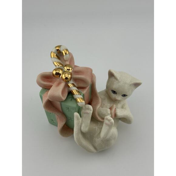 Lenox China "Presently Curious" Cat w/ Holdiay Gift Figurine COA NIB - Picture 3 of 10